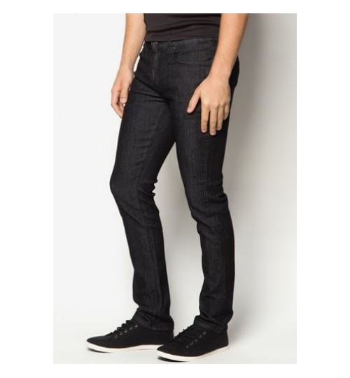 基本原料牛仔窄身牛仔裤