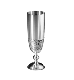 （尤指盛酒的）無柄高腳杯	（月桂樹）